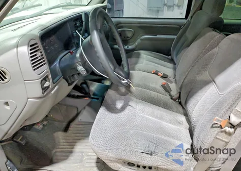 2000 Chevrolet Gmt-400 K2500 from USA, damaged, VIN 1GCGK23J4YF469352